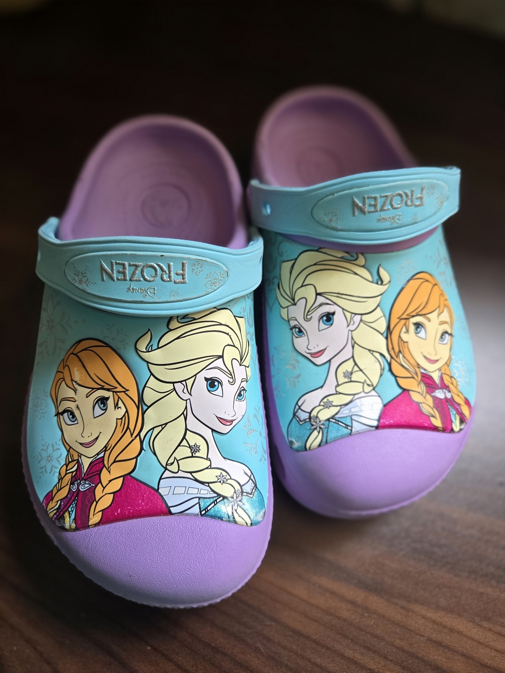 CROCS Girls Disney Frozen Anna & Elsa Kids Childrens In Aqua and Lavender Size 1